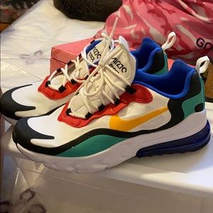 Air max 270 React size 6.5 youth fits 8 women